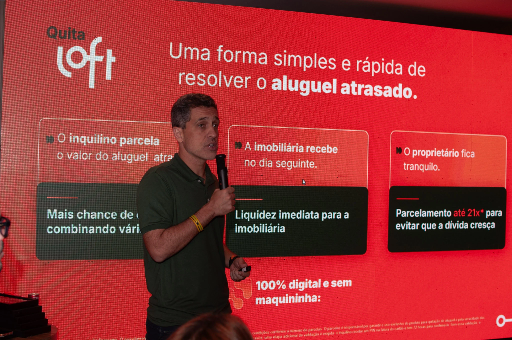 Apresentação da Loft no telão do GastroWine; referência da estrutura em uso. Fotografia: Bruno Prado Francisco. Registro da premiação da Loft no El Vinos GastroWine, do acervo elvinosoutubro.